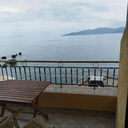 Halikoura Beach Apartments Stoupa Exterior photo